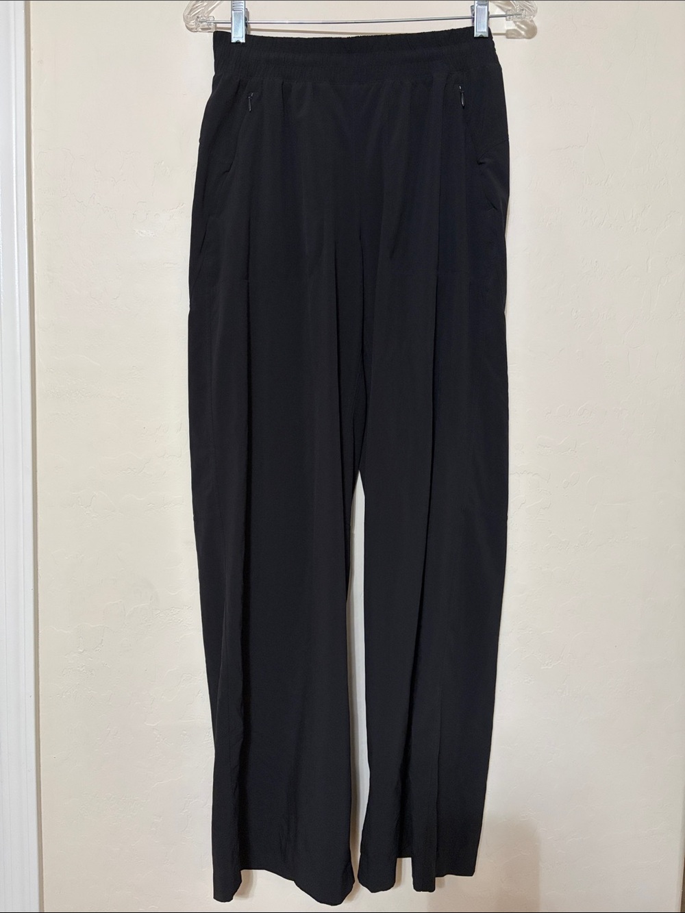 Lululemon Swift Mid-Rise Wide-Leg Pants in Black size 6 - Picture 2 of 16